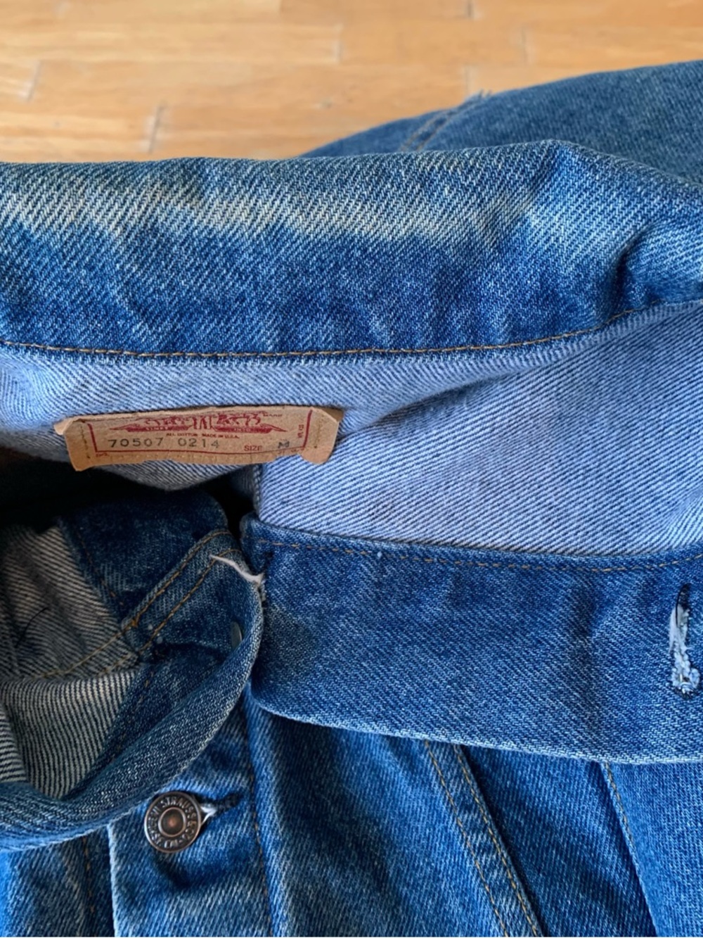 Vintage 80s Levi’s Jean Jacket - Picture 6 of 9